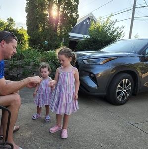 Meet your Posher, Dana